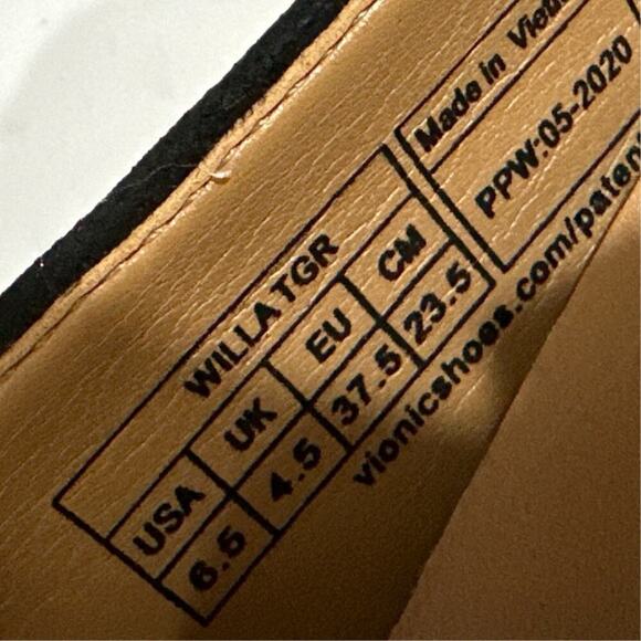 Vionic Women's Willa Tiger Print Slip On Loafer Shoe, Size 6.5, NWOT - Picture 2 of 5